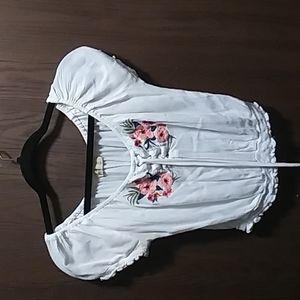 White Embroidered Floral Crop Top - Brand Unspecified